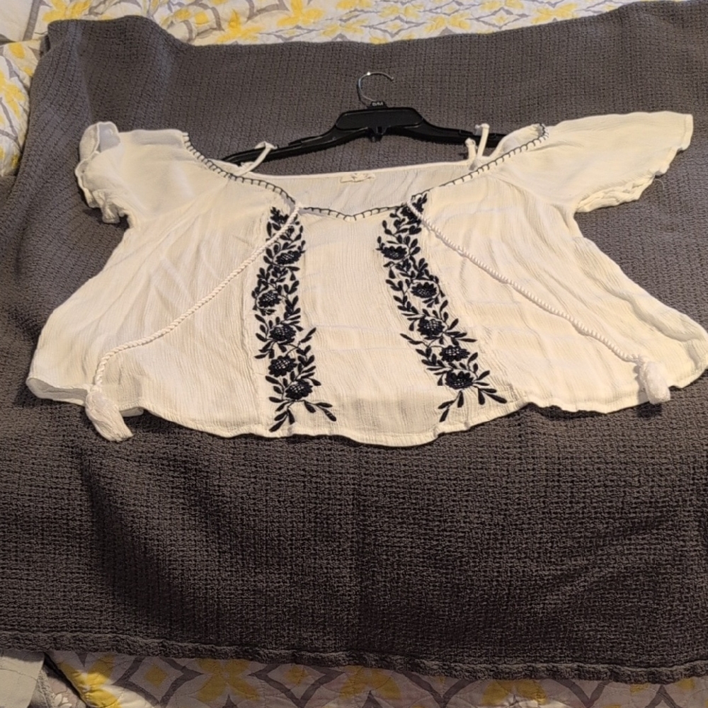 Maurices Off-White Blouse with Navy Embroidery